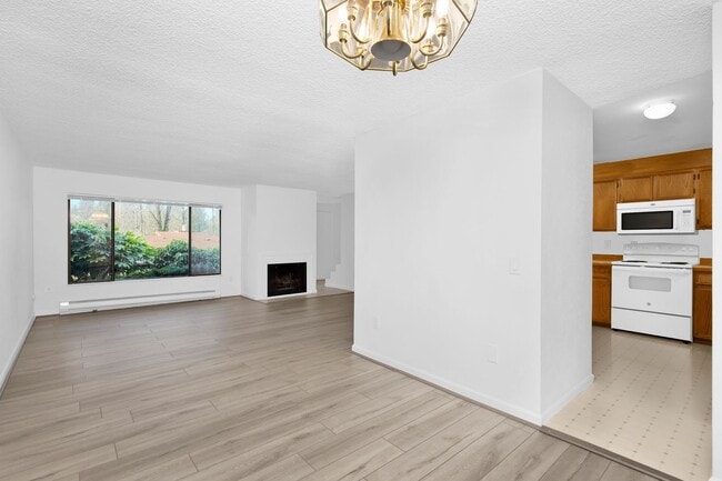 Photo - Privacy without the yard work - 3 Bedroom South Seattle Townhouse