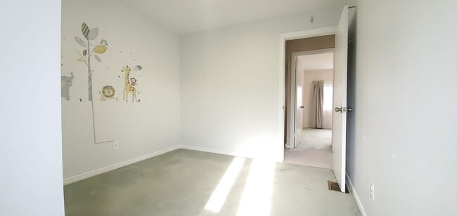 Building Photo - 22 Anna Crt