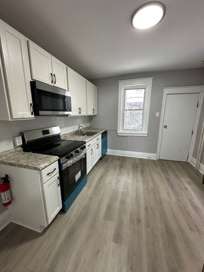 Photo - Beautiful renovated 3 bedroom