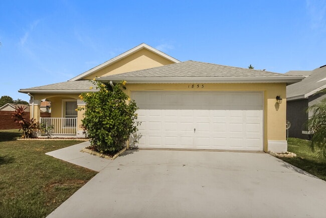 Photo - 1853 Wimbledon St