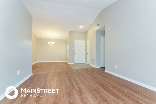 Photo - 13210 Silvercreek Dr