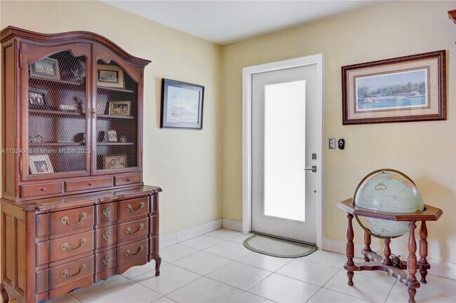 694 Brittany Park Unit O