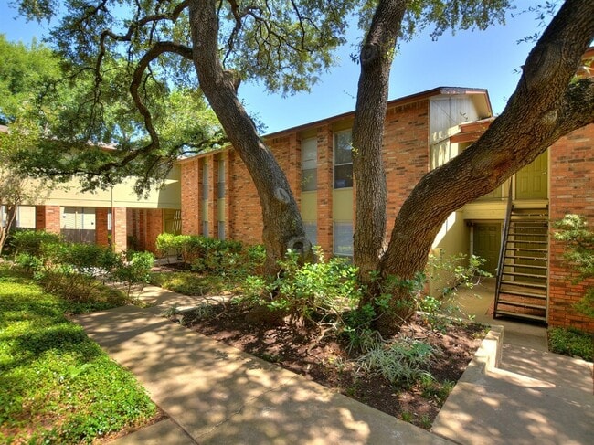 Photo - St. Edwards Place Apartments