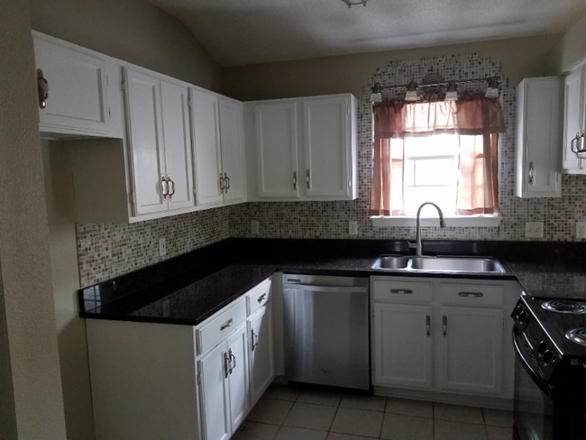 Photo - 169 Wildflower Ln