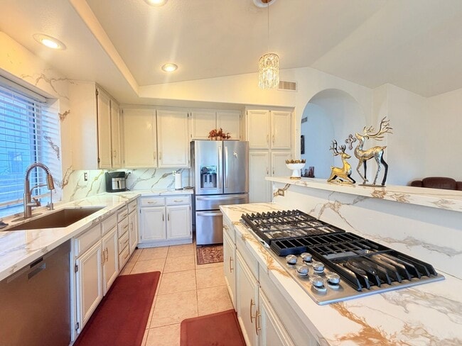 Photo - 20350 Calhaven Dr