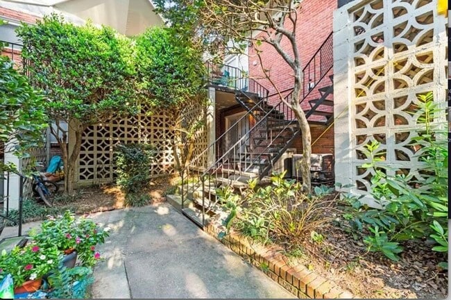 Photo - 1822 N Rock Springs Rd NE Unit 7