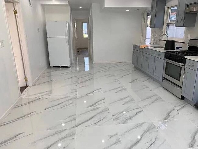 Photo - 217 Armstrong Ave