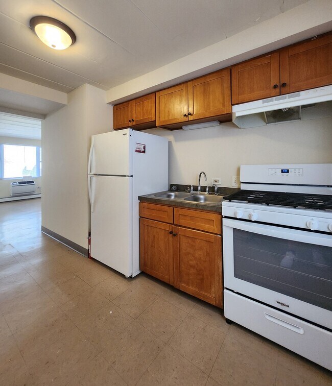 Photo - 5741 W 35th St Unit 5F