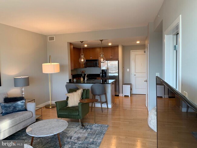 Photo - 4101 Albemarle St NW Unit 435