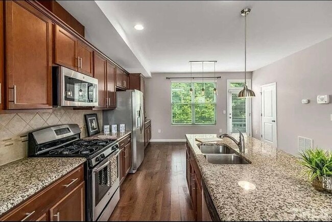 Photo - 4039 Sykes St