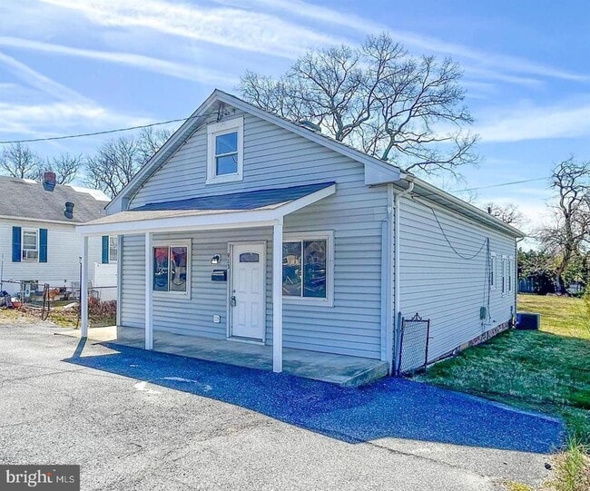 Building Photo - 913 Wise Ave Rental