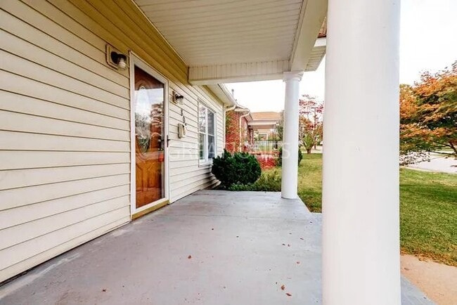 Photo - 808 3rd St SE