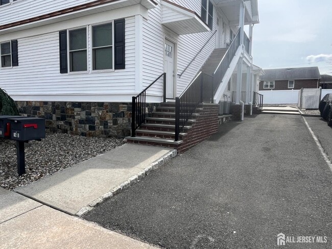 Photo - 16 E Kupsch St Unit A
