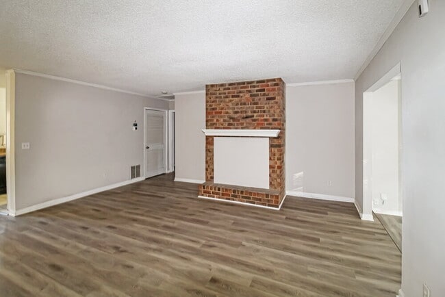 Photo - 5657 Estates Ct