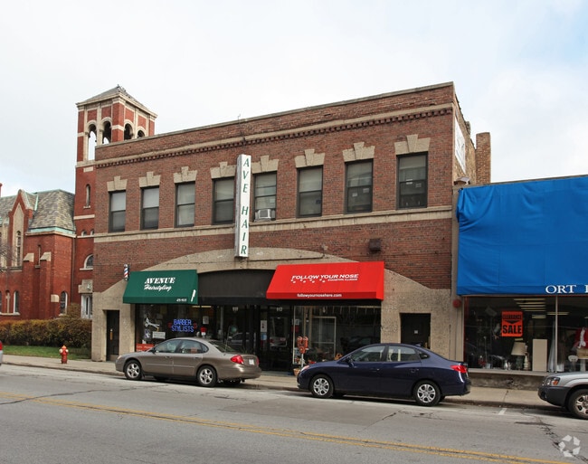 Photo - 917 - 919 Chicago Ave