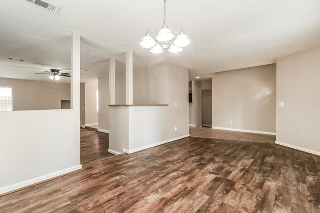 Photo - 17803 Villa Way Dr