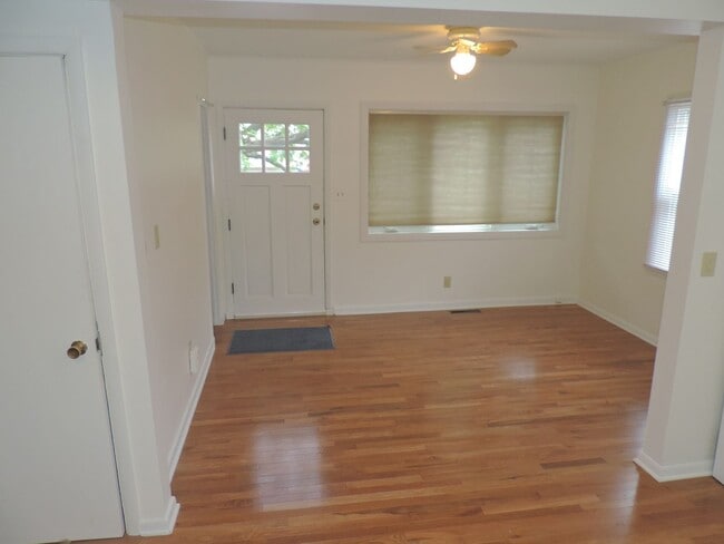 Photo - $1,500 | 2 Bedroom, 1 Bathroom House | No ...