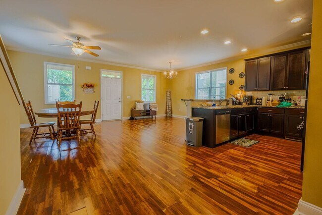 Photo - 118 Dan's Way