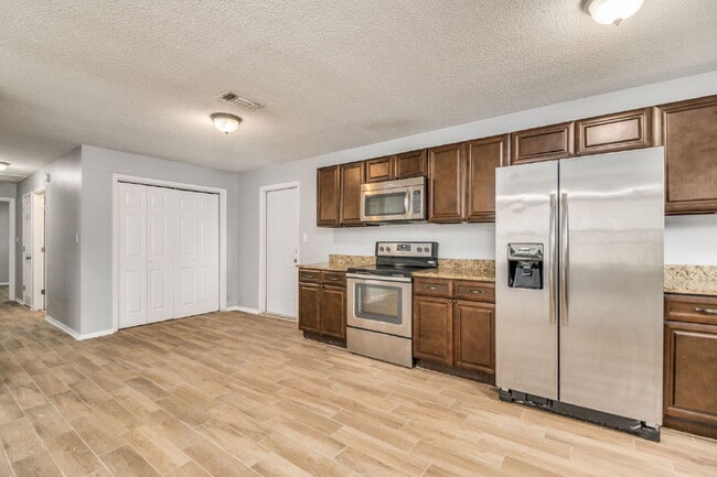 Photo - Charming 3-Bedroom Home Near Downtown Pens...