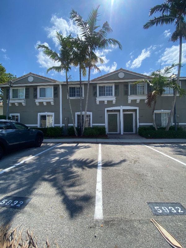 Photo - 5932 Manchester Way Townhome