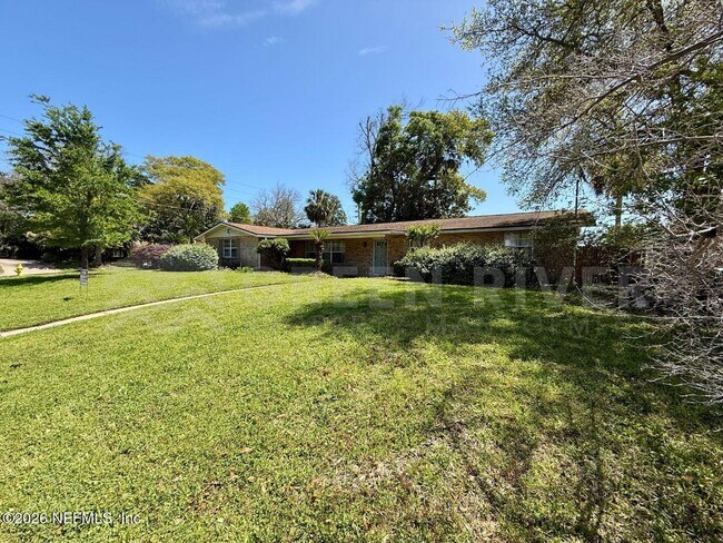 Photo - 2 Fairway Rd