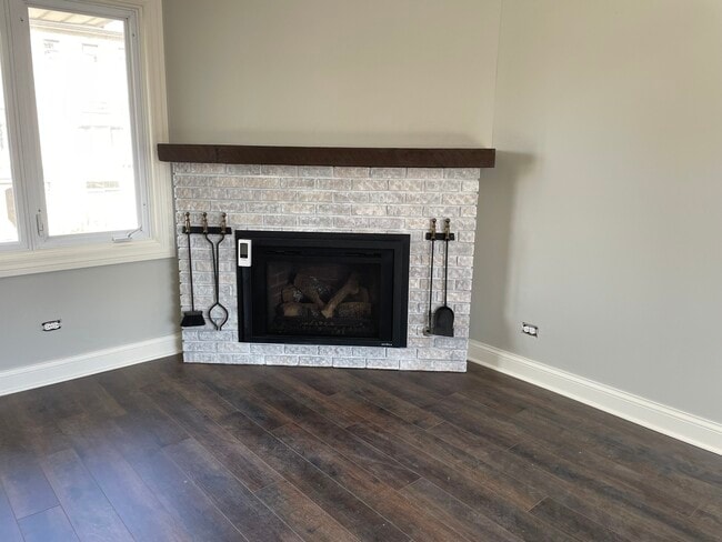 Photo - 129 W Quincy St