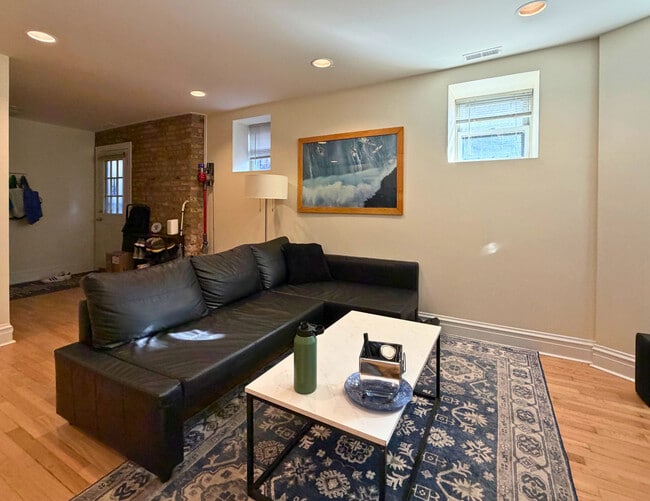 Photo - 3451 N Halsted St Unidad G