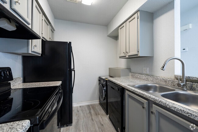 1BR/1BA 521 SF - Kitchen (Unit 1)