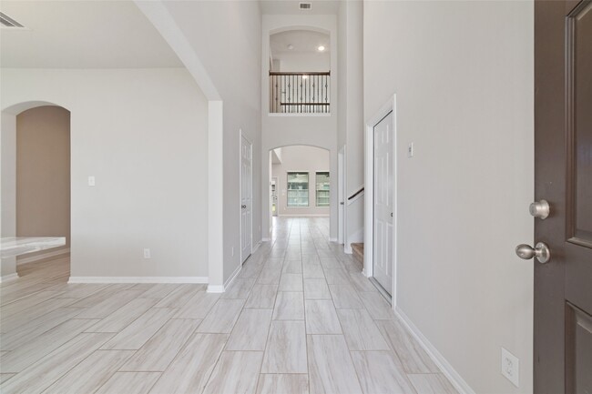 Photo - 18511 Grand Spanish Oak Ct
