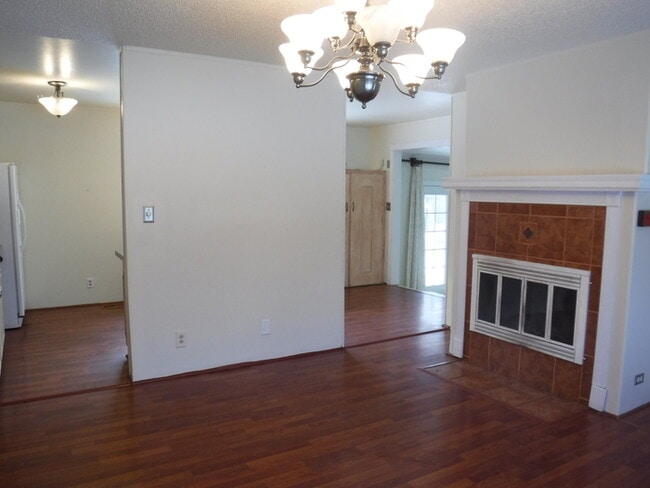 Photo - 556 Montana Ave