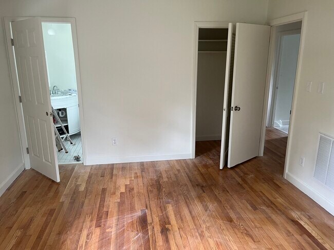 Photo - 252 Kenilworth Rd