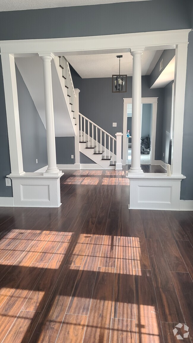Building Photo - 2614 N Galvez St Unit 2614 Rental