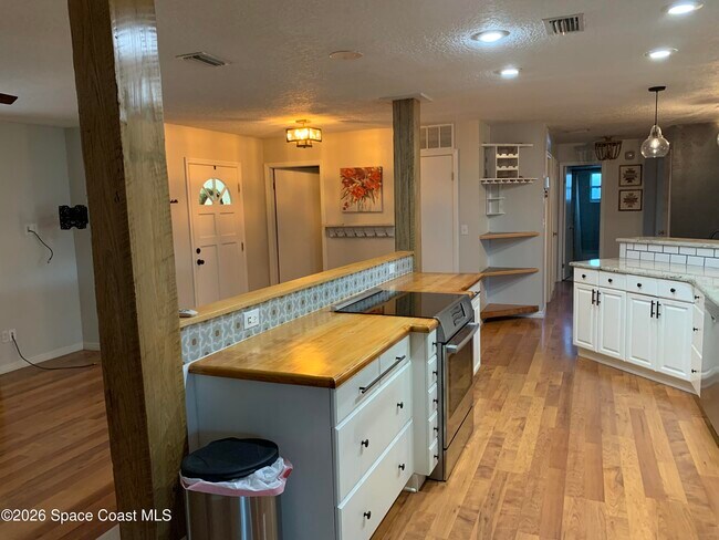 Photo - 920 Briarwood Blvd NE