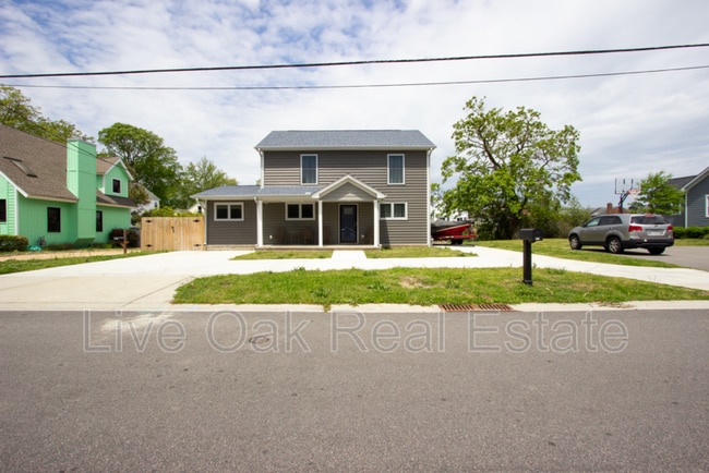 Building Photo - 501 Delaware Ave