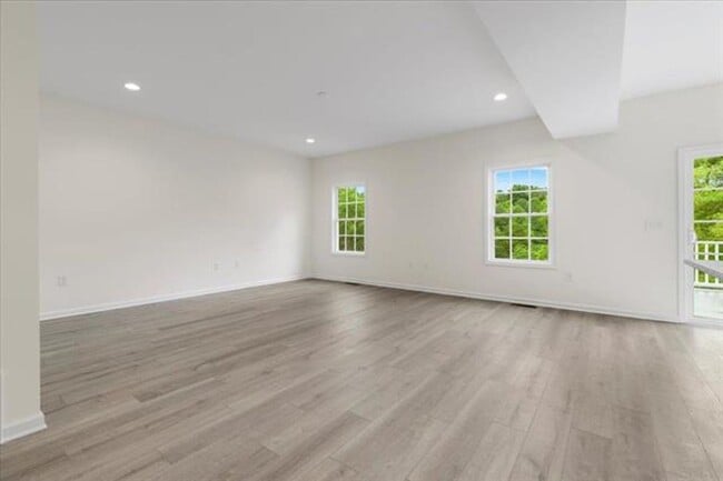 Photo - 5 BED 2 BATH HOME LOCATED IN BLACKSBURG