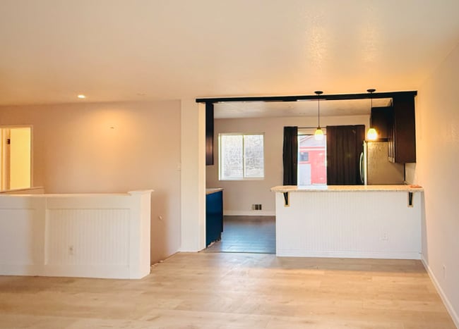 Photo - 7520 W Oregon Dr