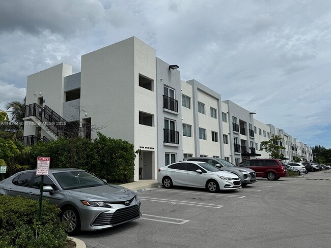 Building Photo - 14752 NE 6th Ave Unit 103 Rental