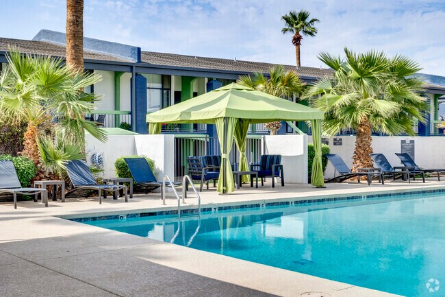 Pool & Cabanas