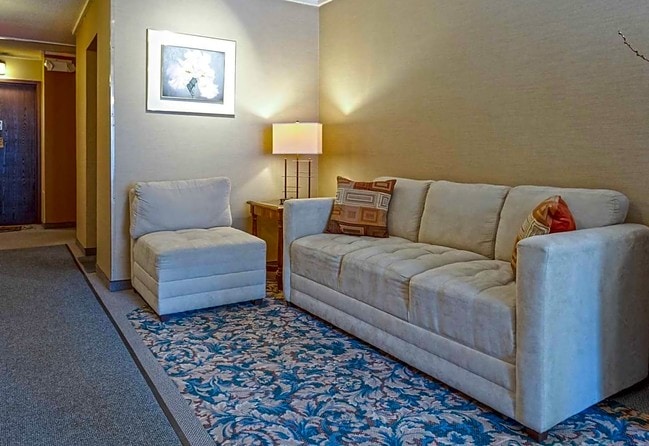 Lesterwood Apartments