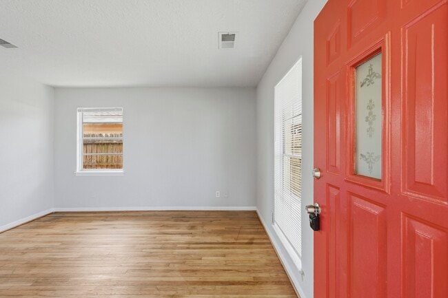 Photo - 303 Brown Dr