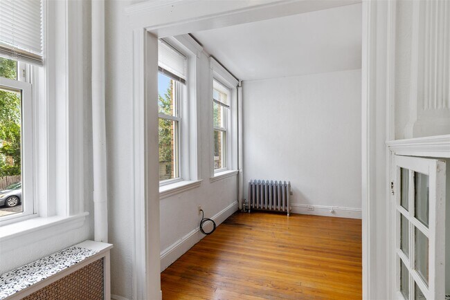 Photo - 170 Maple St Unit 110