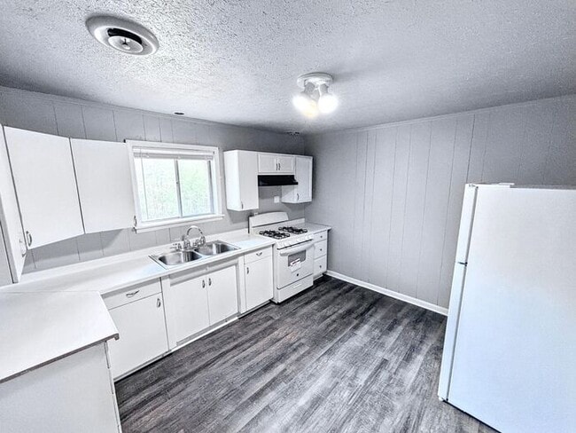 Photo - 3018 Meadow Forest Dr