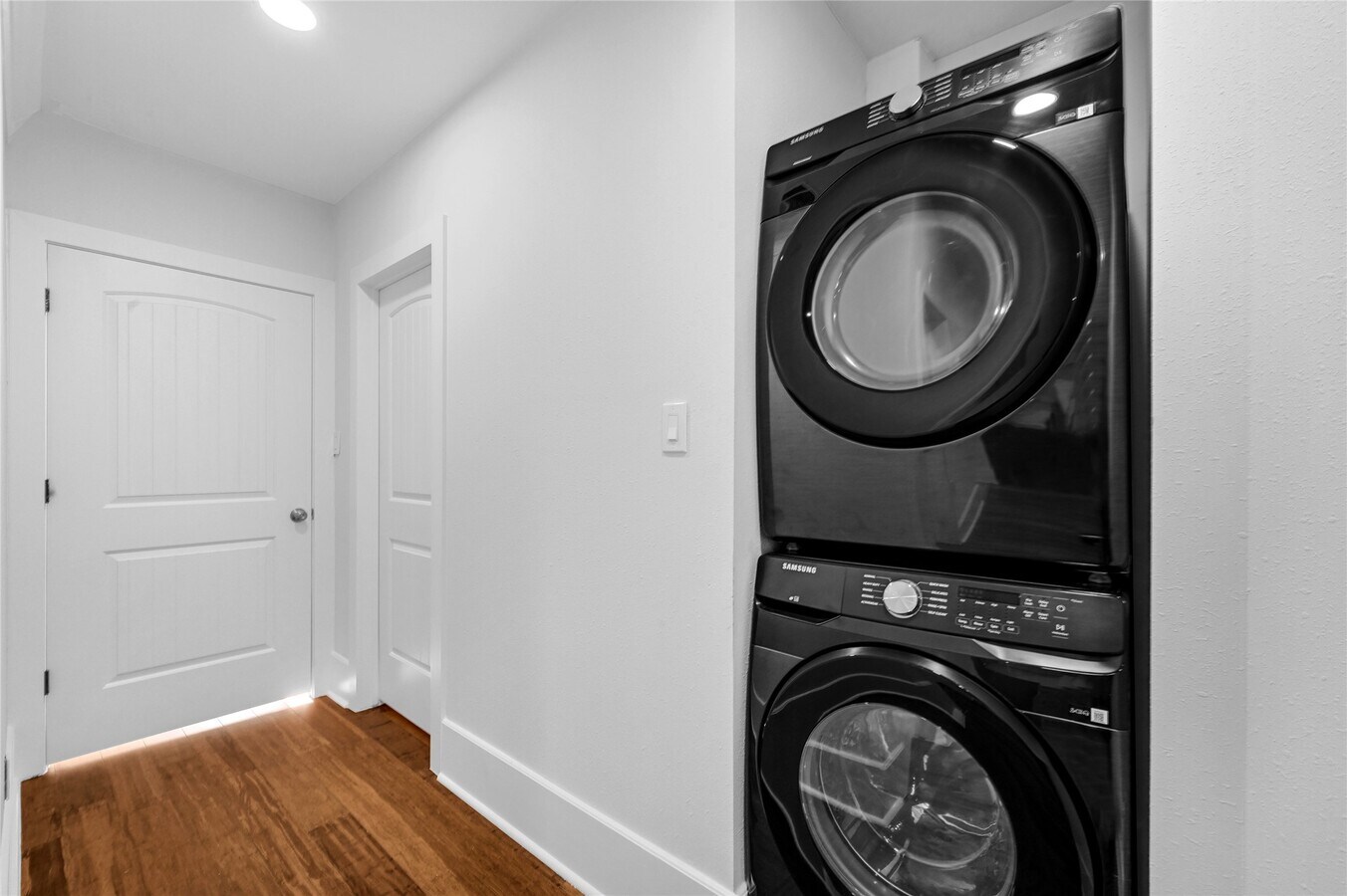 Photo - 1633 Fourcade St