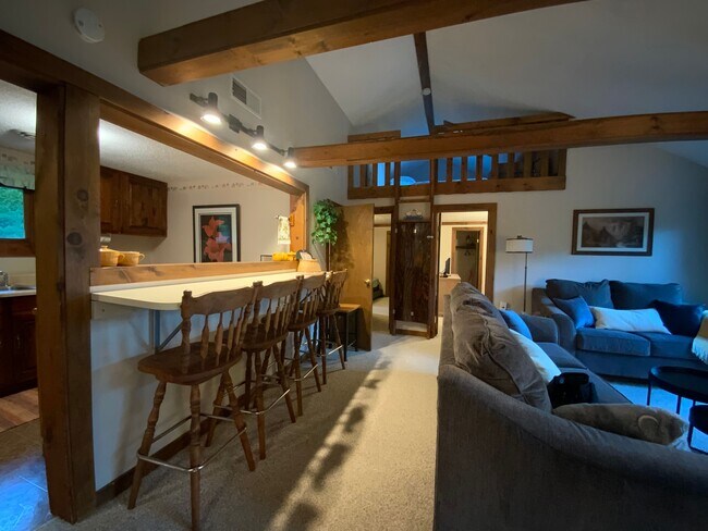 Photo - 4 N Brook Dr