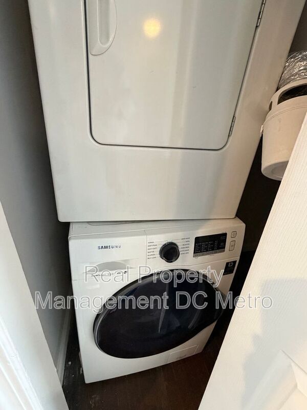 Photo - 1243 Penn St NE Unit #1