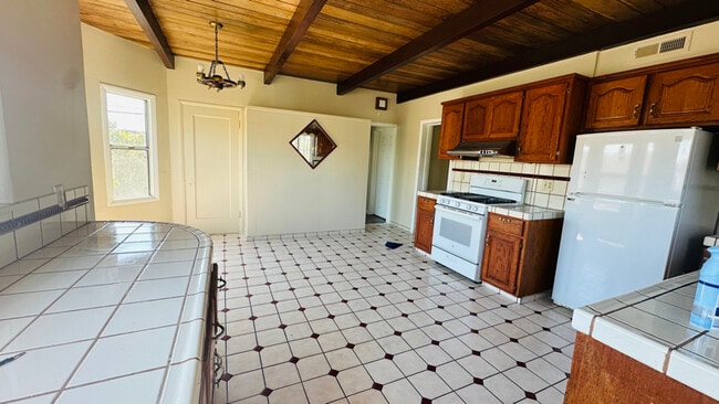 Photo - 5432 Foothill Blvd Unit Upper