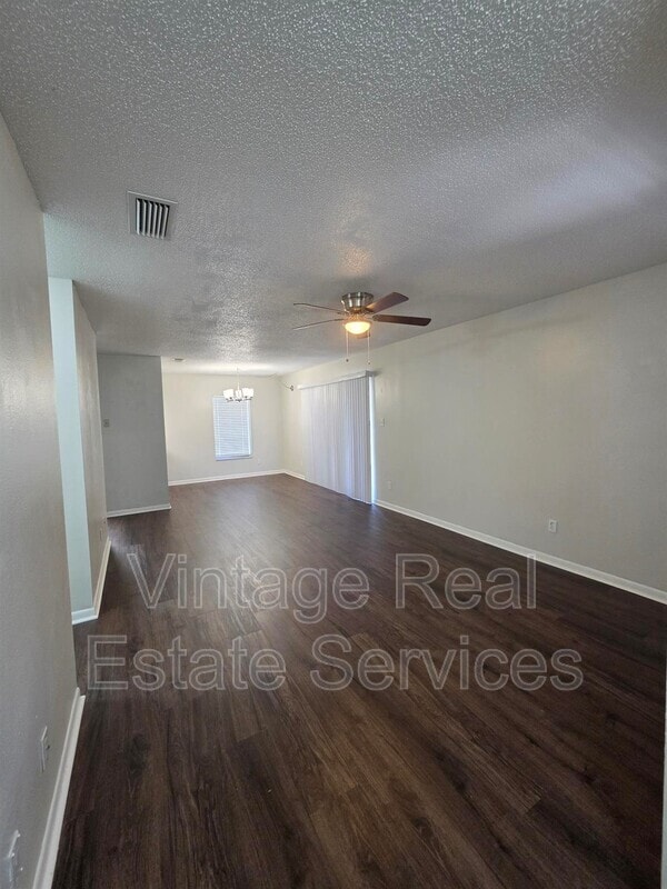 Photo - 851 Creekway Ct