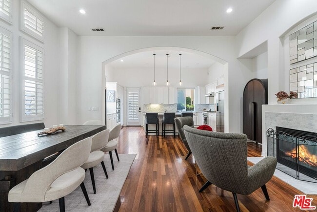 Building Photo - 5734 S Celedon Creek