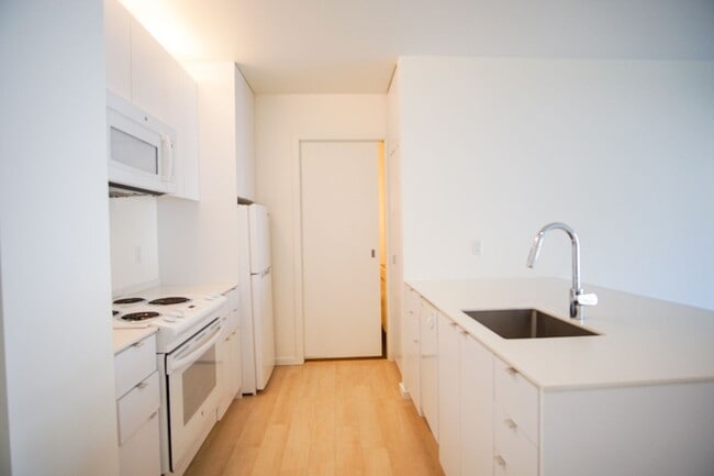 Photo - Modern 3rd Floor Urban 1Bdr with D/W & Washer/Dryer! Unit 301