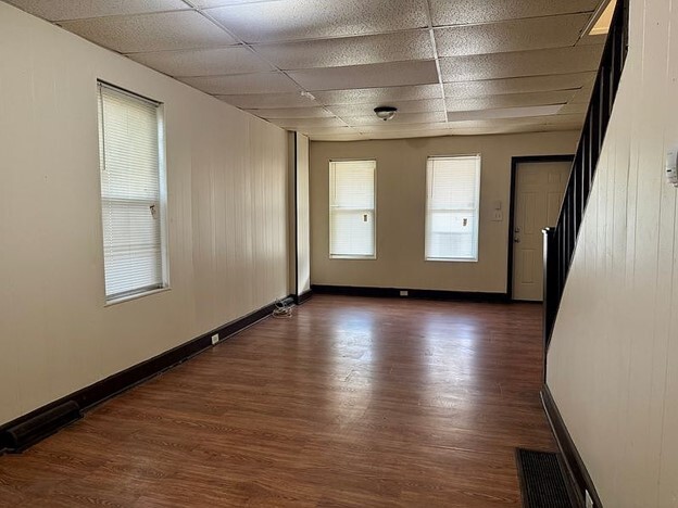 Photo - 2073 High St